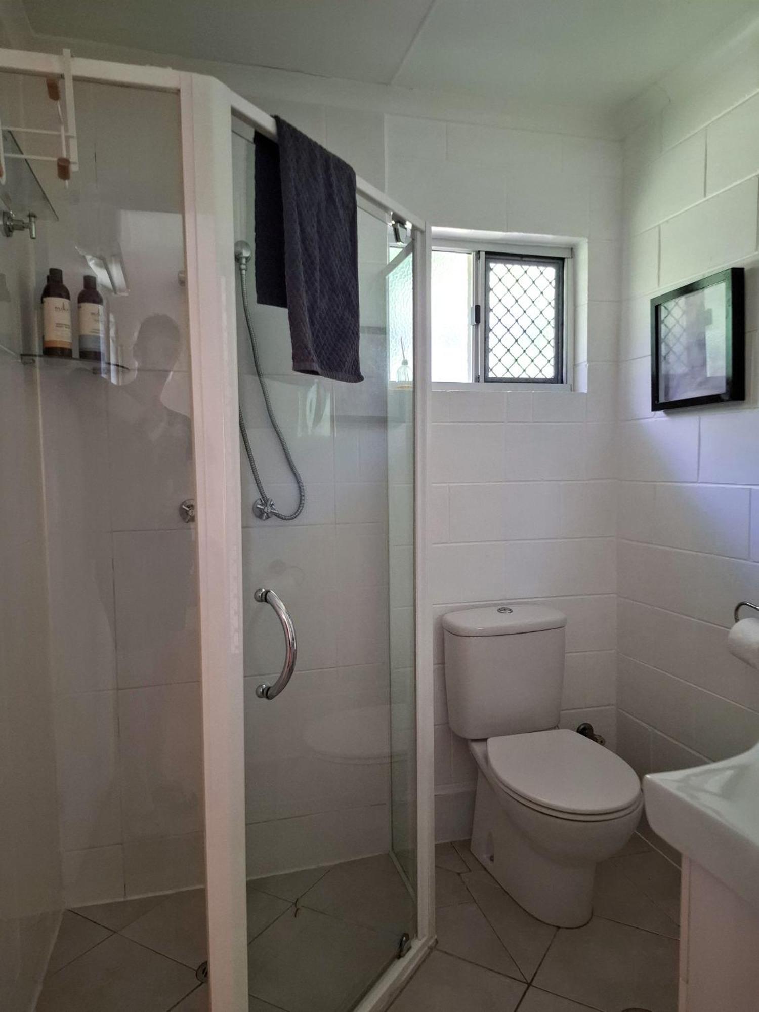 J & Ella'S Holiday House - 2 Bedroom, 2 Bathroom Home Cooktown Exterior foto